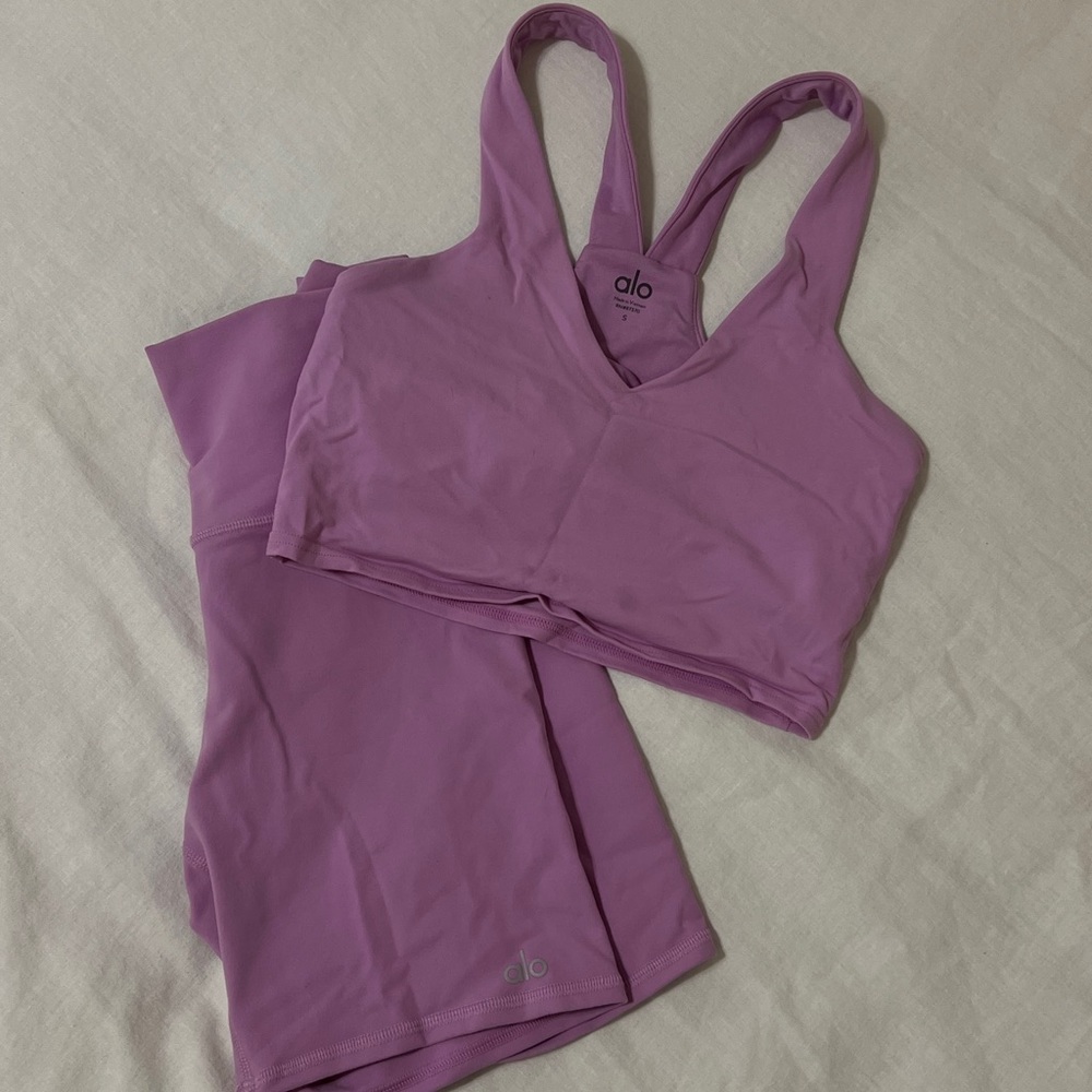 Alo Yoga Lilac Biker shorts and Y sports bra top